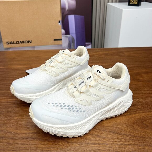 Salomon Cushioned and Responsive Trainers - Picture 1 of 8